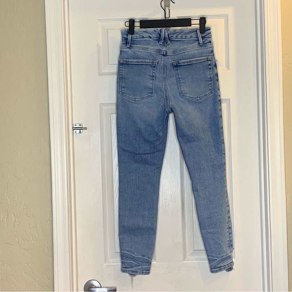 Good American Good Waist Cropped Skinny Jeans Raw Hem Size 4 - Picture 2 of 9